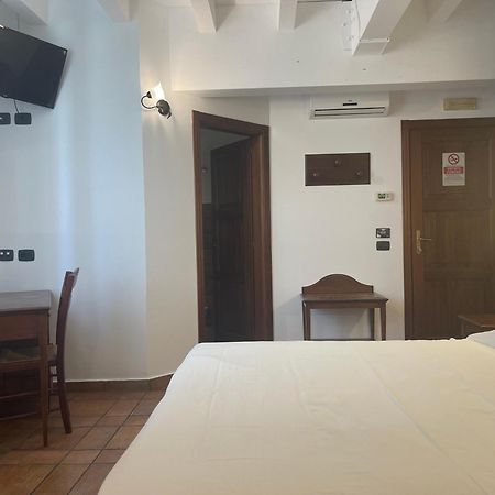 Hotel Capomulini 3 Stelle Acireale Dış mekan fotoğraf