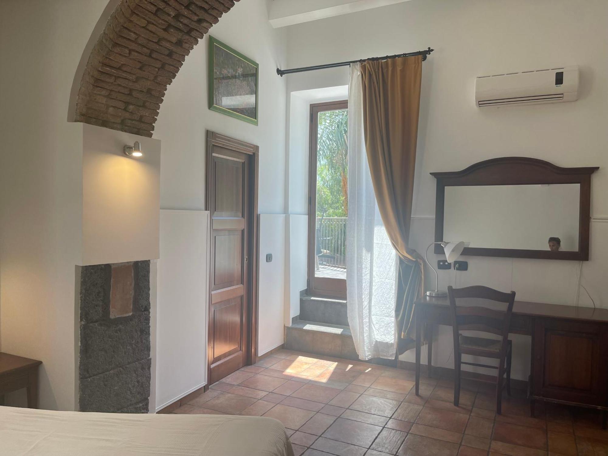 Hotel Capomulini 3 Stelle Acireale Dış mekan fotoğraf